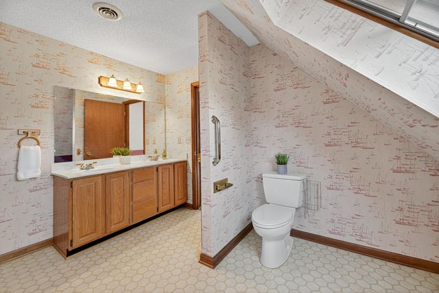 1086 St Julien Drive, Eutawville, SC 29048