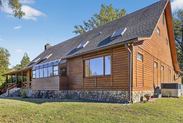 1086 St Julien Drive, Eutawville, SC 29048