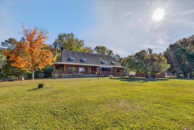 1086 St Julien Drive, Eutawville, SC 29048