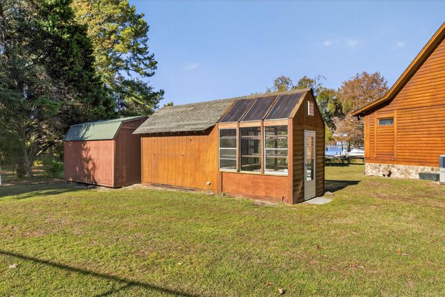 1086 St Julien Drive, Eutawville, SC 29048