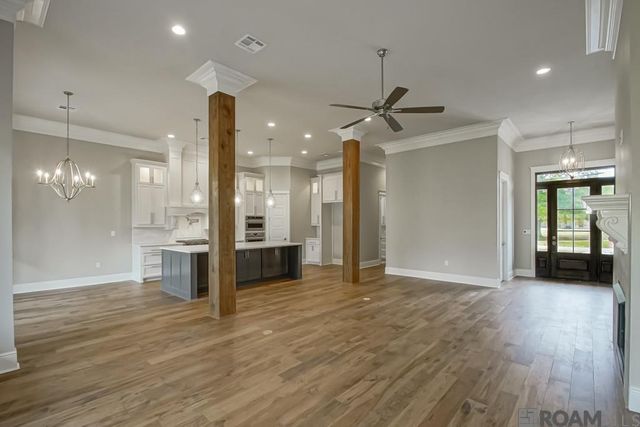 11922 Pendarvis Ln, Walker, LA 70785