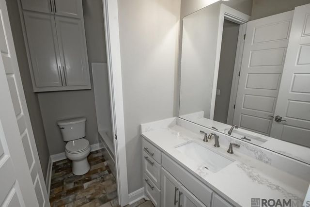 11922 Pendarvis Ln, Walker, LA 70785