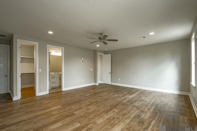 11922 Pendarvis Ln, Walker, LA 70785