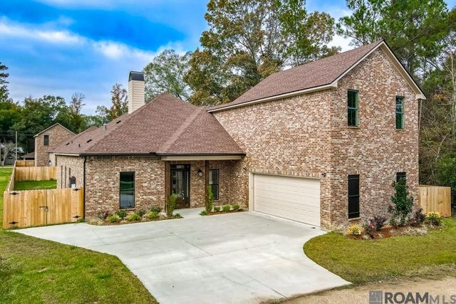 11922 Pendarvis Ln, Walker, LA 70785