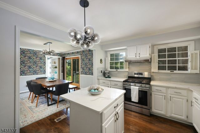 10 Plymouth Ct, Bernards Twp., NJ 07920