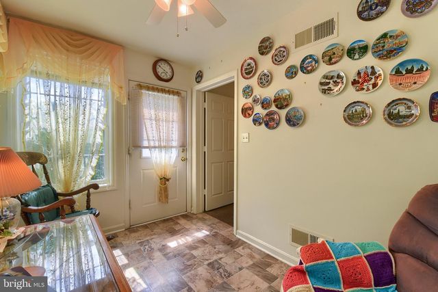 41 WOODMYRE LN, Enola, PA 17025