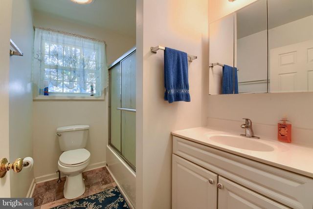 41 WOODMYRE LN, Enola, PA 17025