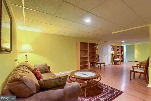 41 WOODMYRE LN, Enola, PA 17025