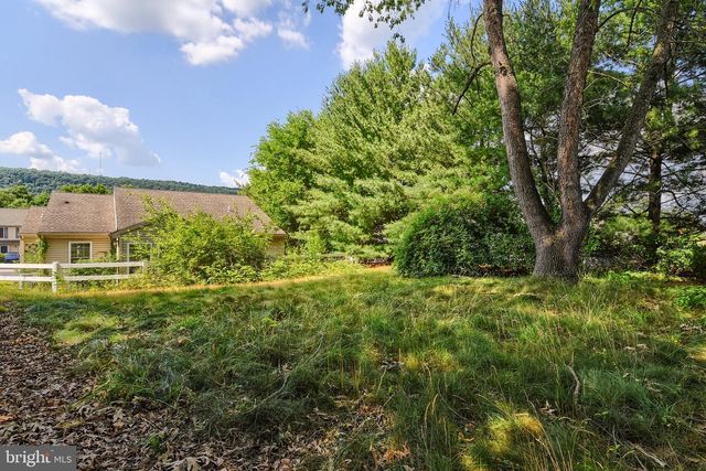 41 WOODMYRE LN, Enola, PA 17025