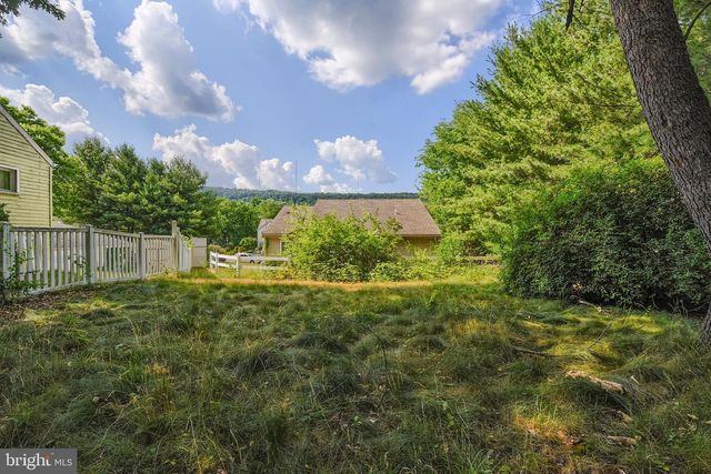 41 WOODMYRE LN, Enola, PA 17025