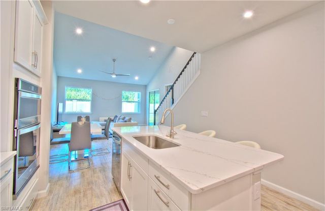 4558 Arboretum CIR 102, Naples, FL 34112