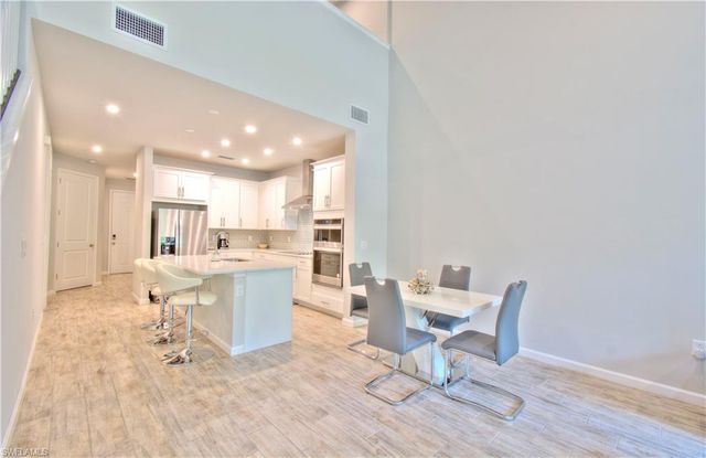 4558 Arboretum CIR 102, Naples, FL 34112