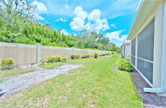 4558 Arboretum CIR 102, Naples, FL 34112