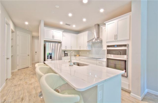 4558 Arboretum CIR 102, Naples, FL 34112