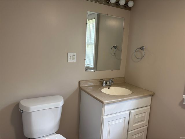 558 E 2nd Street, Peru, IN 46970