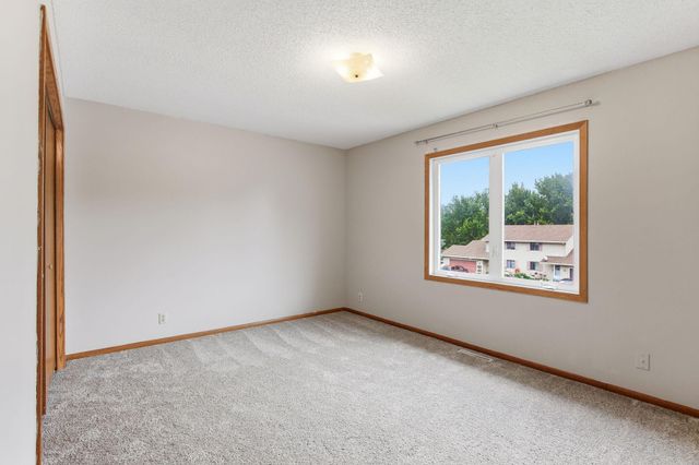 17627 Ionia Court, Lakeville, MN 55044