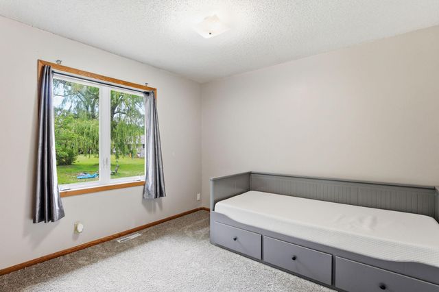 17627 Ionia Court, Lakeville, MN 55044