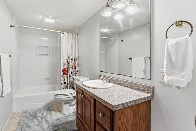 17627 Ionia Court, Lakeville, MN 55044