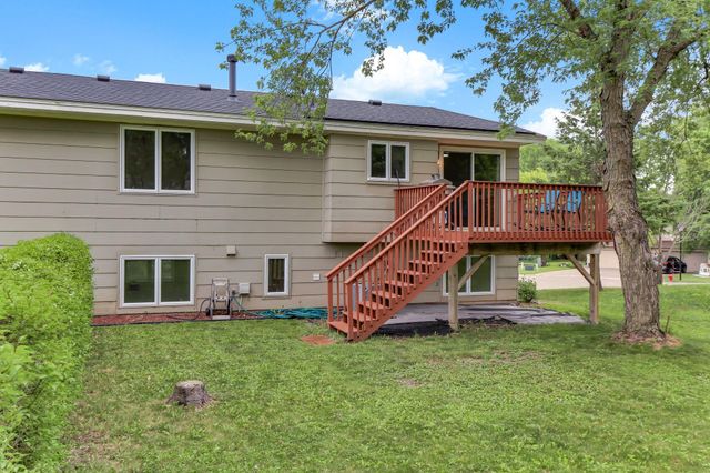 17627 Ionia Court, Lakeville, MN 55044