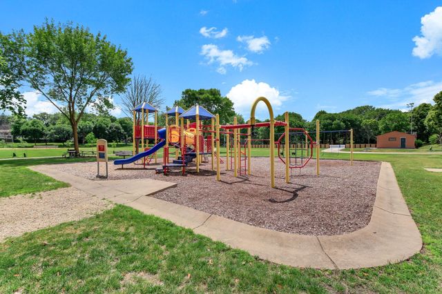 17627 Ionia Court, Lakeville, MN 55044