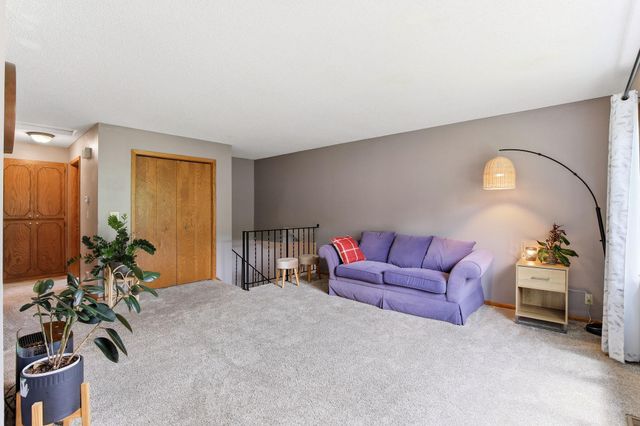 17627 Ionia Court, Lakeville, MN 55044