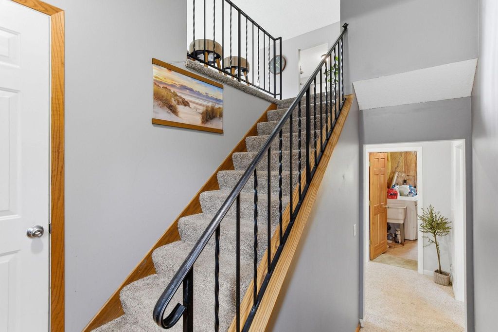 17627 Ionia Court, Lakeville, MN 55044 — photo 4