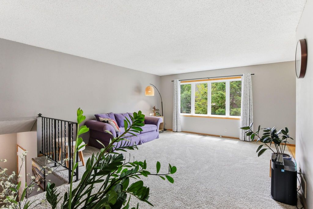 17627 Ionia Court, Lakeville, MN 55044 — photo 5