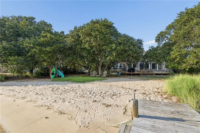 759 Ocean View AVE W, Norfolk, VA 23503