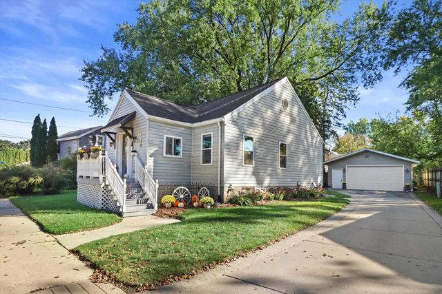 505 W Green Street, Watertown, WI 53098
