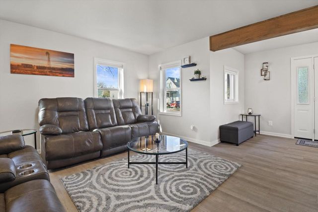 505 W Green Street, Watertown, WI 53098