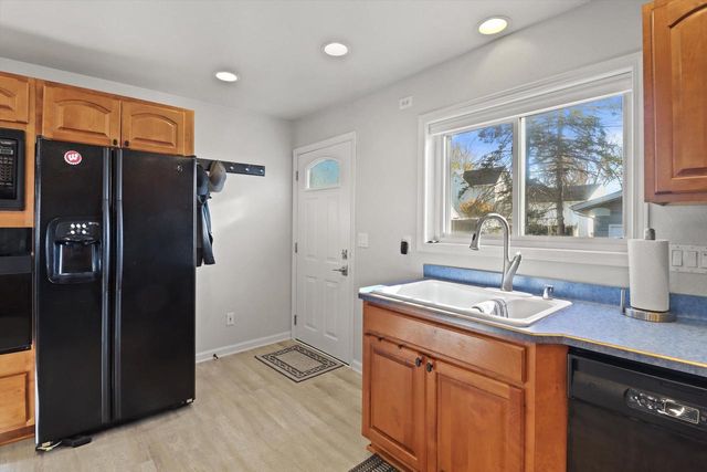 505 W Green Street, Watertown, WI 53098