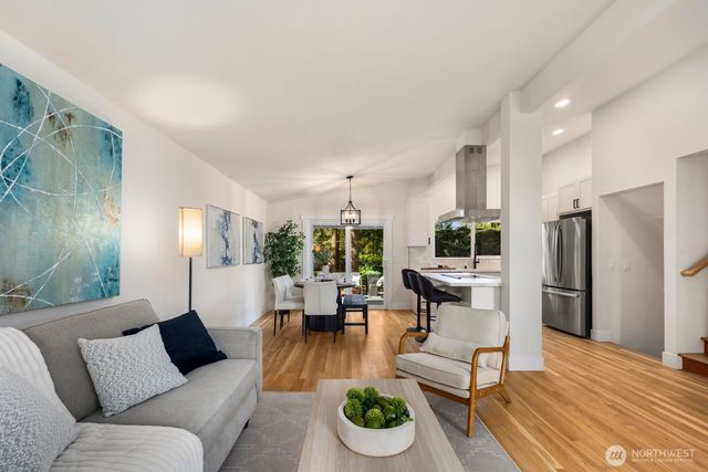 14240 Lake Hills Boulevard, Bellevue, WA 98007