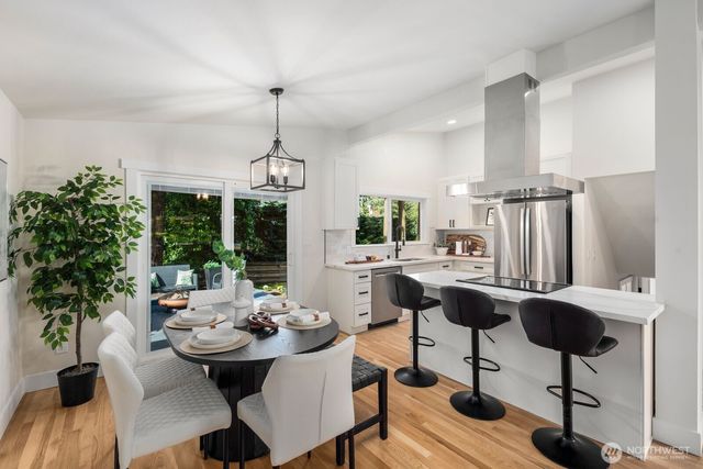 14240 Lake Hills Boulevard, Bellevue, WA 98007