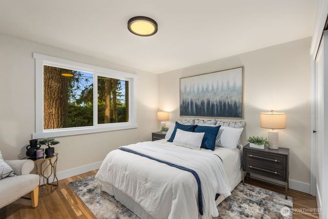 14240 Lake Hills Boulevard, Bellevue, WA 98007