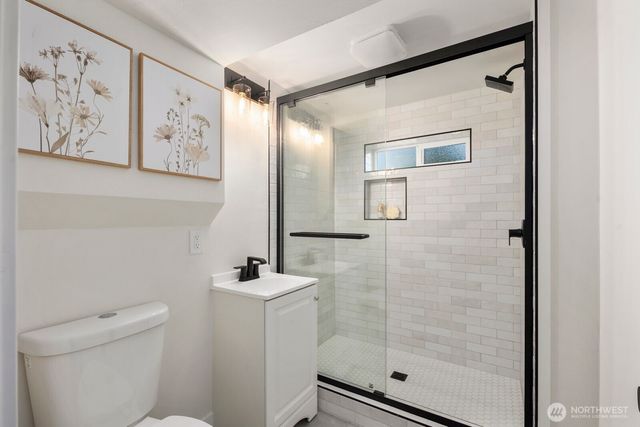 14240 Lake Hills Boulevard, Bellevue, WA 98007