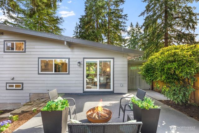 14240 Lake Hills Boulevard, Bellevue, WA 98007