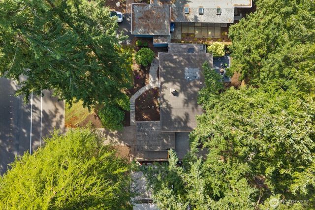 14240 Lake Hills Boulevard, Bellevue, WA 98007