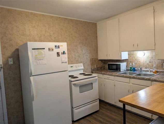 1618 S Appleton Avenue, Independence, MO 64052