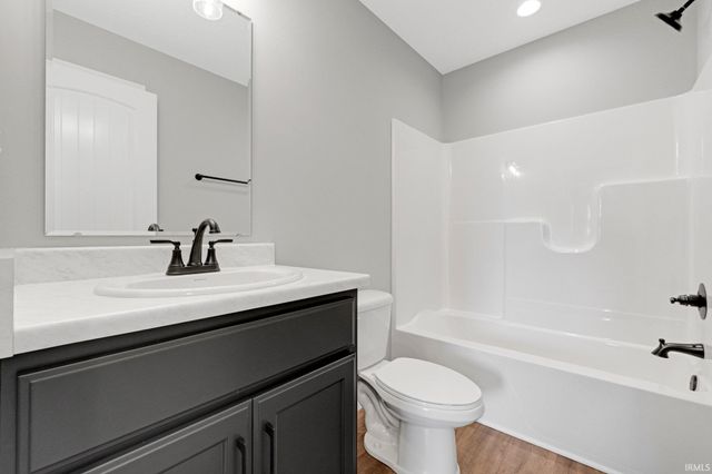 18303 Peregrine Drive, New Paris, IN 46553