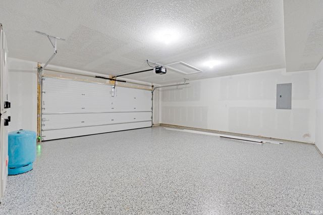 18303 Peregrine Drive, New Paris, IN 46553