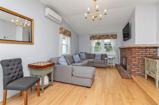 19 Alyssum Avenue, Huntington, NY 11743