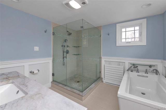 19 Alyssum Avenue, Huntington, NY 11743