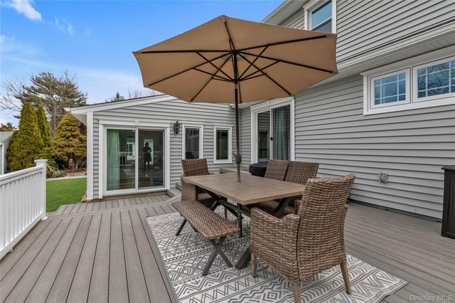 19 Alyssum Avenue, Huntington, NY 11743