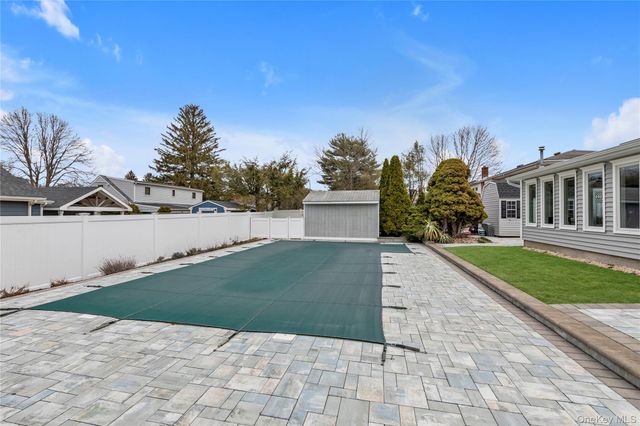 19 Alyssum Avenue, Huntington, NY 11743