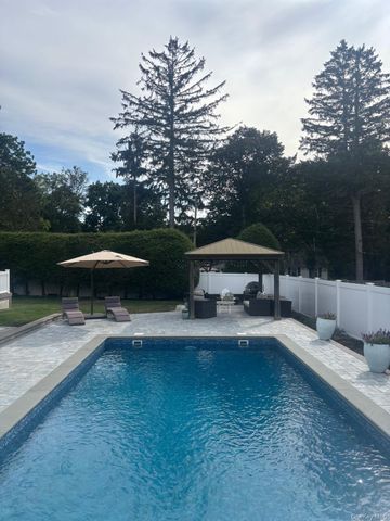 19 Alyssum Avenue, Huntington, NY 11743