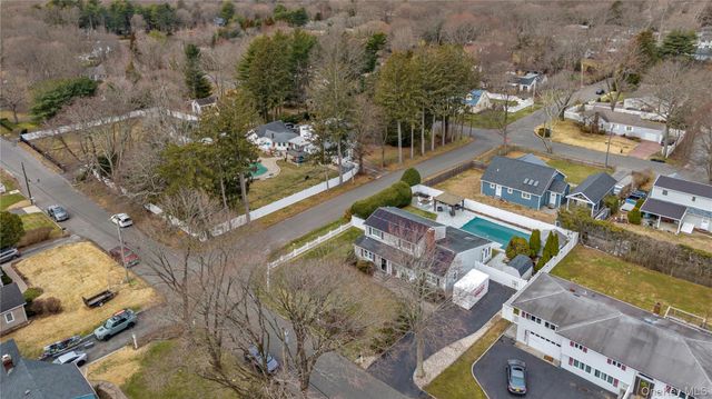 19 Alyssum Avenue, Huntington, NY 11743