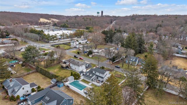 19 Alyssum Avenue, Huntington, NY 11743