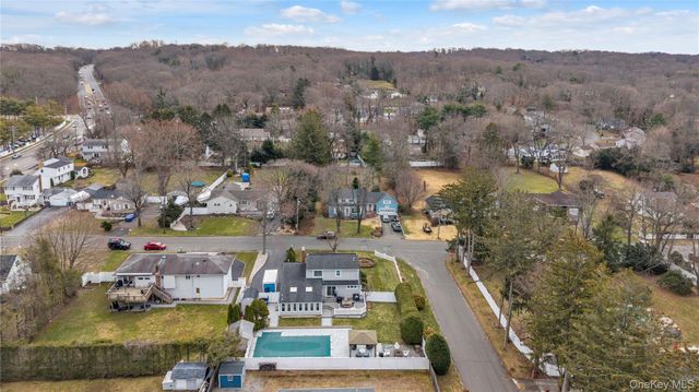 19 Alyssum Avenue, Huntington, NY 11743