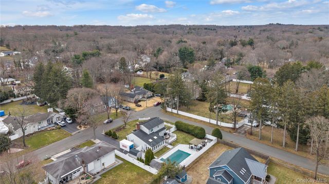 19 Alyssum Avenue, Huntington, NY 11743