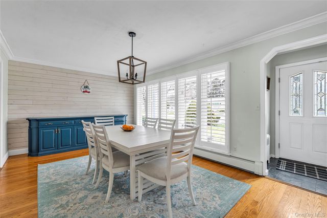 19 Alyssum Avenue, Huntington, NY 11743